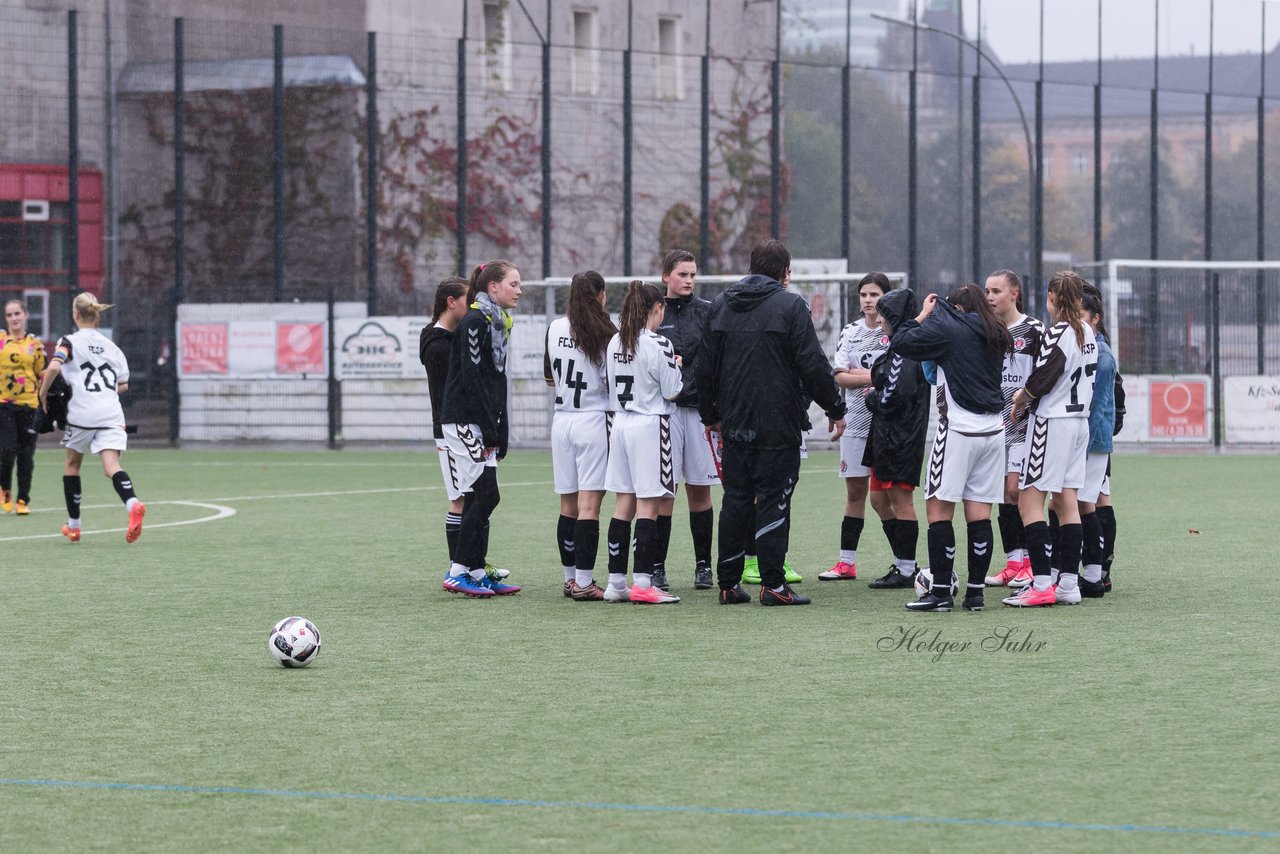 Bild 155 - B-Juniorinnen FC St.Pauli . Braedstrup IF : Ergebnis: 4:1